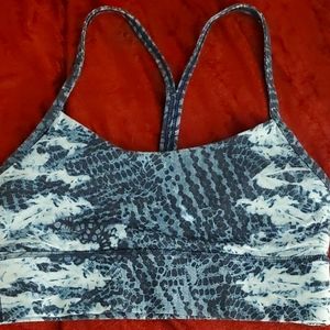 Lululemon Athletica flow y sports bra